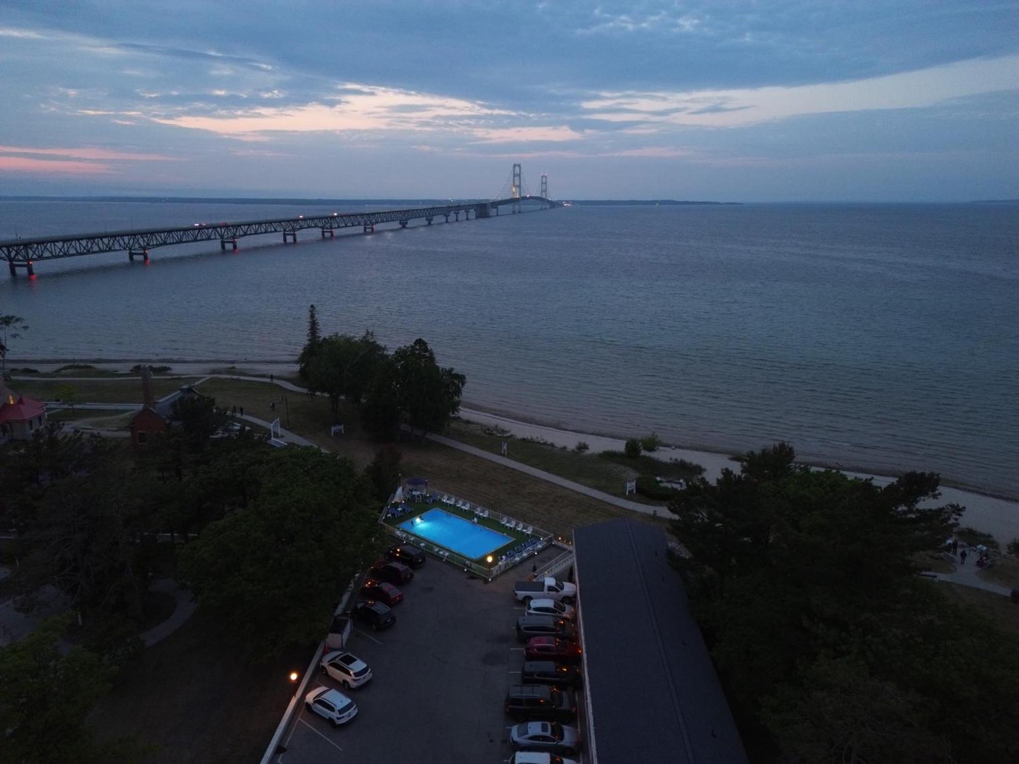 Riviera Motel Mackinaw City Exterior foto