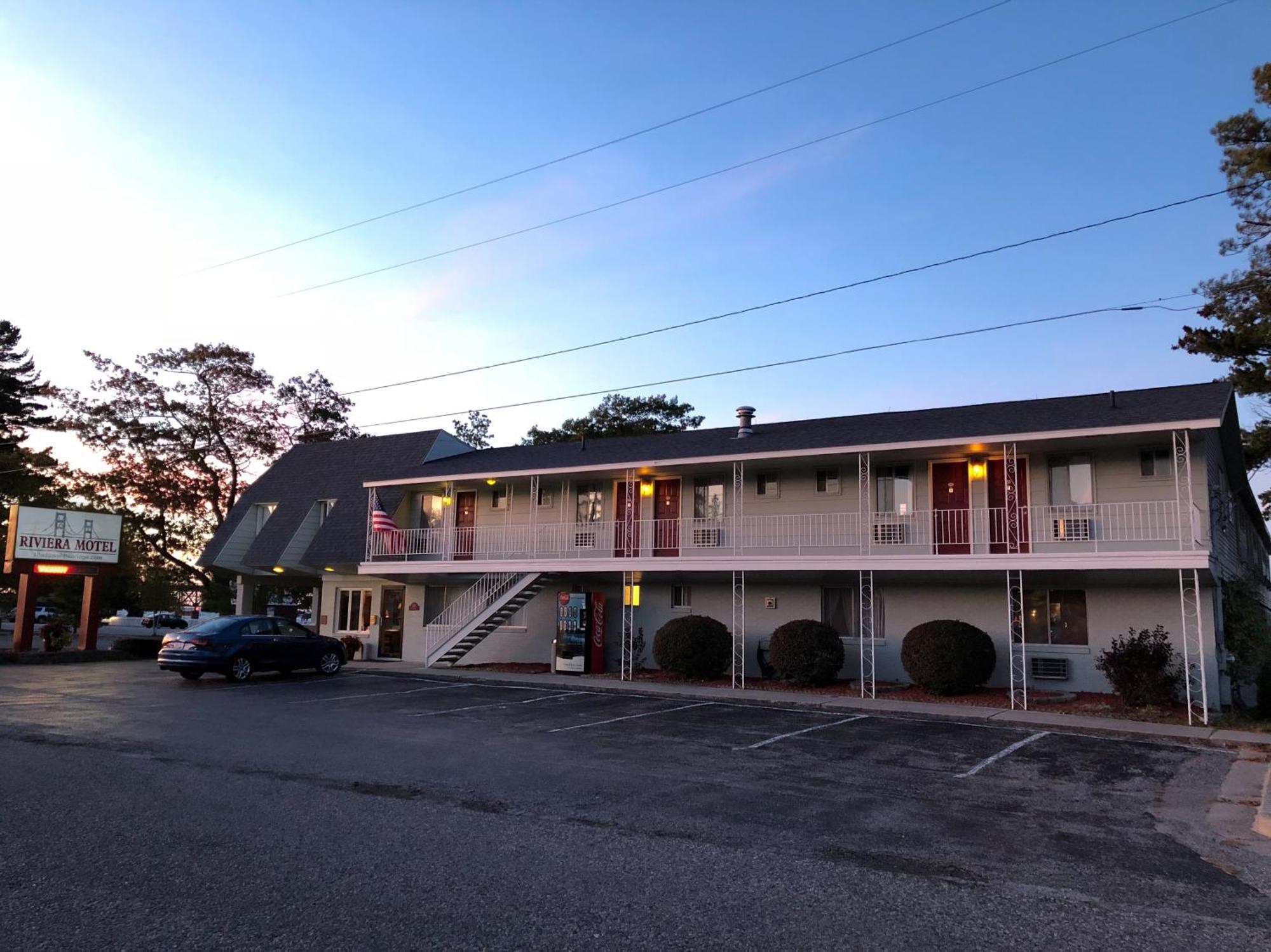 Riviera Motel Mackinaw City Exterior foto