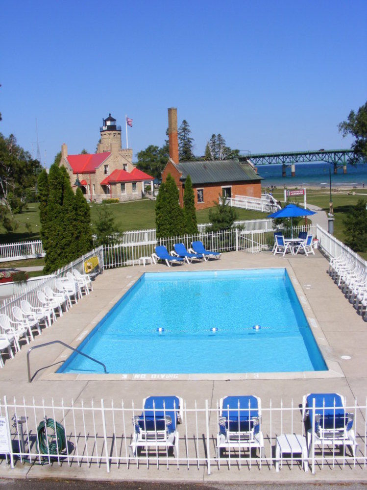 Riviera Motel Mackinaw City Exterior foto