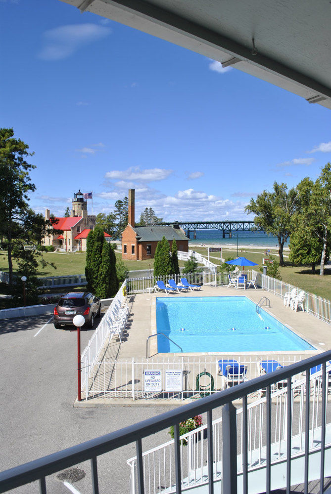 Riviera Motel Mackinaw City Exterior foto