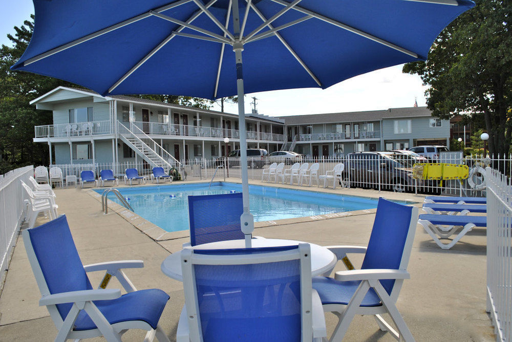 Riviera Motel Mackinaw City Exterior foto