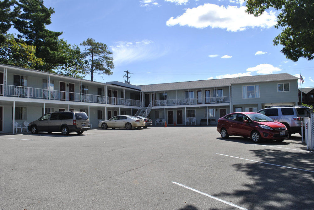 Riviera Motel Mackinaw City Exterior foto